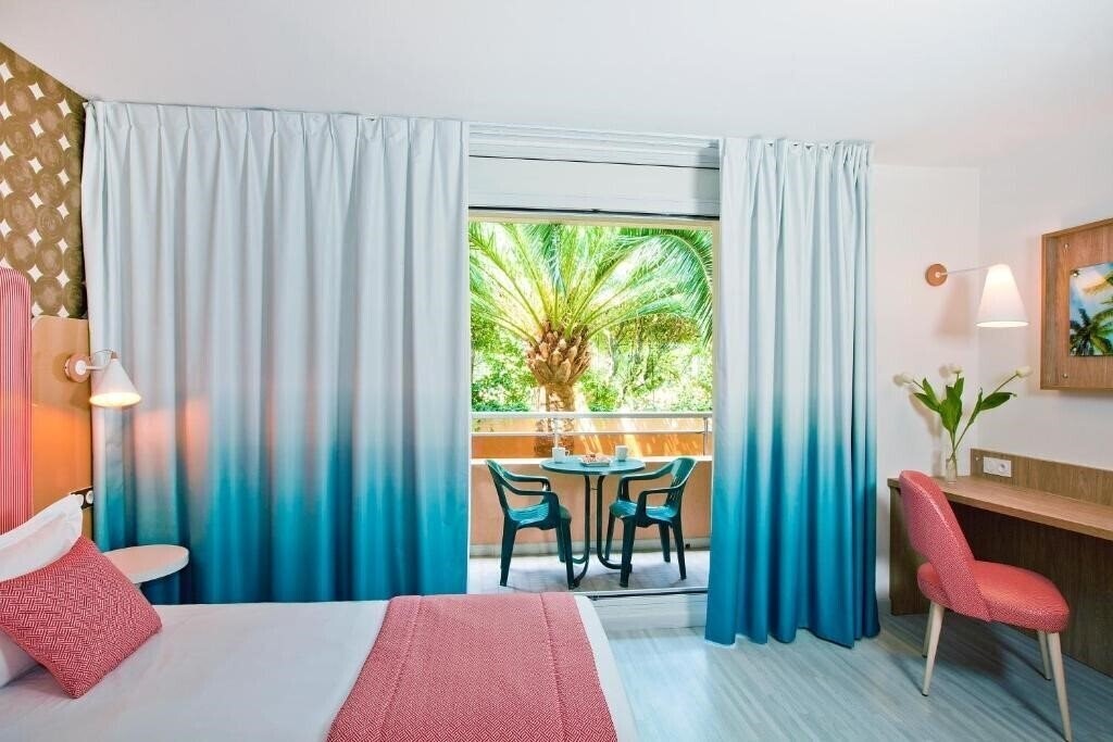 Фото Residhome Nice Promenade 3*