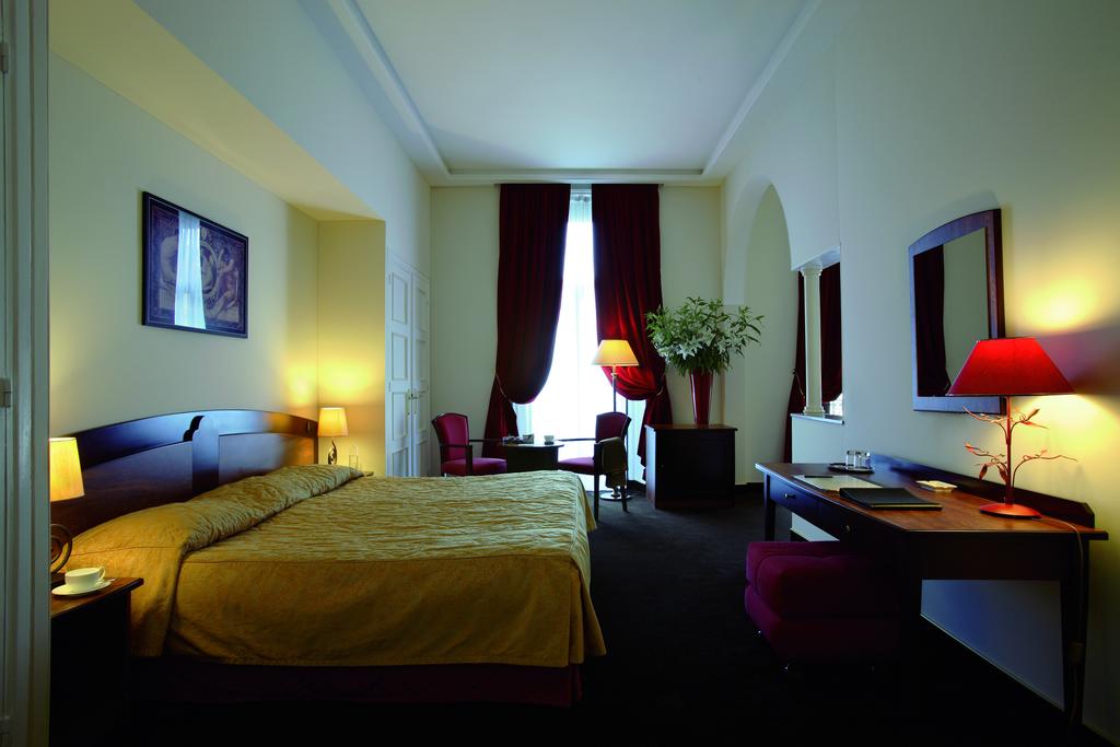 Фотография B4 Nice Park 4*