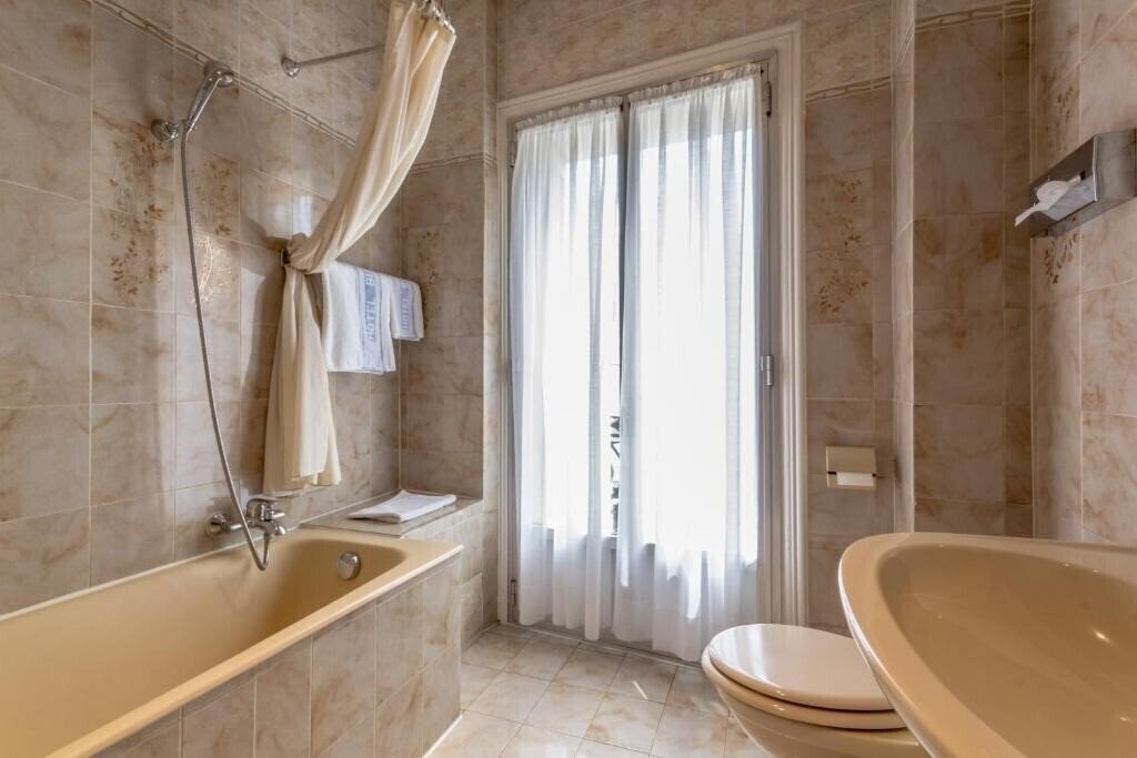 Изображение Busby 3*