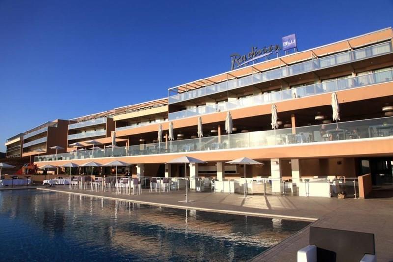 Отель Radisson Blu & Spa Ajaccio Bay 4*
