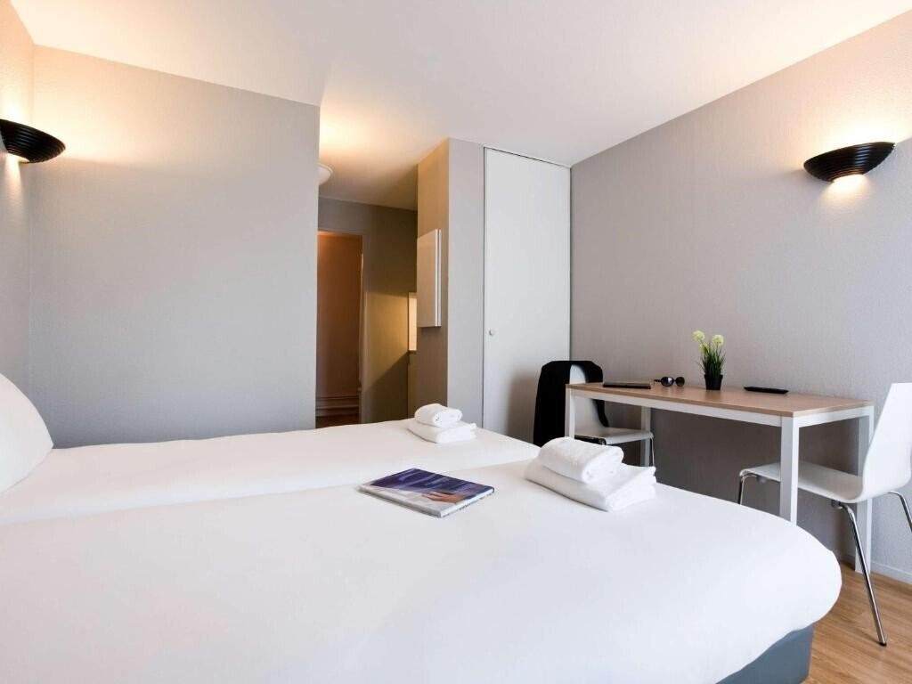 Отель Adagio Access Paris Maisons Alfort 3*