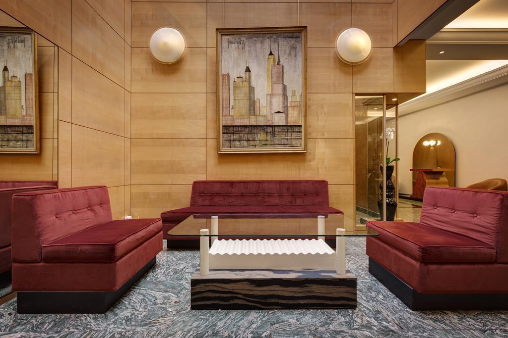 Отель Le Patio Saint Antoine Paris 4*