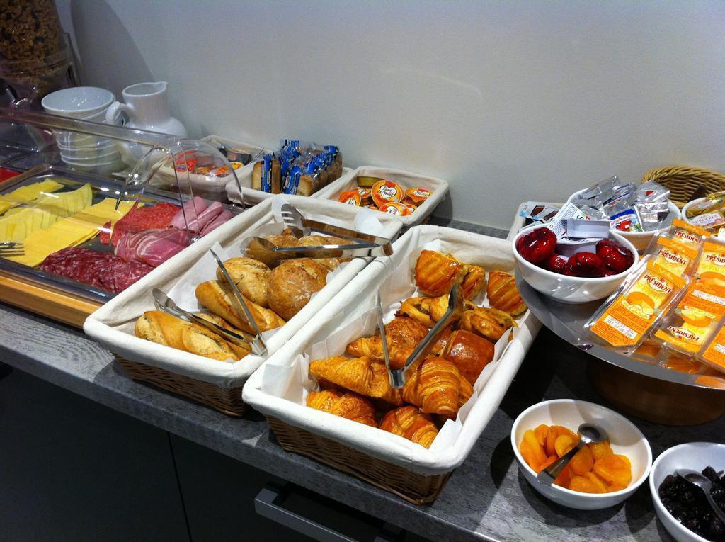 Фотография Brady Gare De L'Est (ex. Comfort Gare De L'Est) 3*