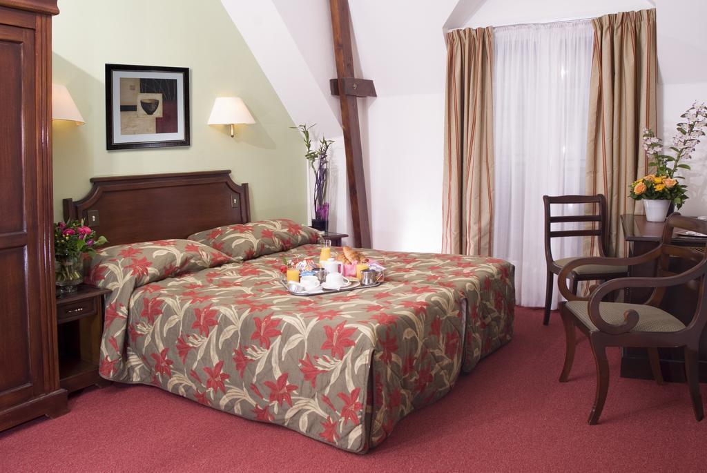 Отель Beaugrenelle Tour Eiffel Hotel 3*