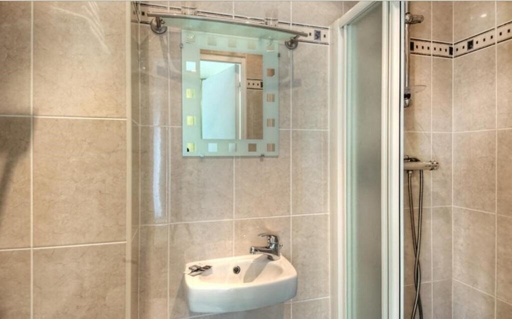 Фотография Hotel Edgar Quinet 2*