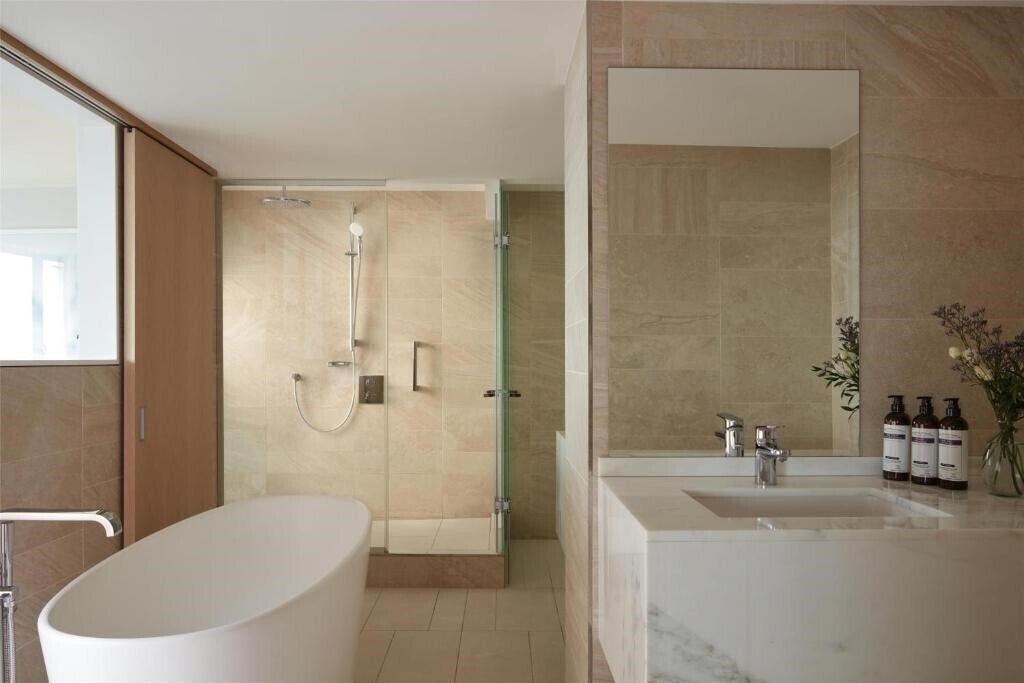 Картинка Hyatt Regency Paris Etoile 4*