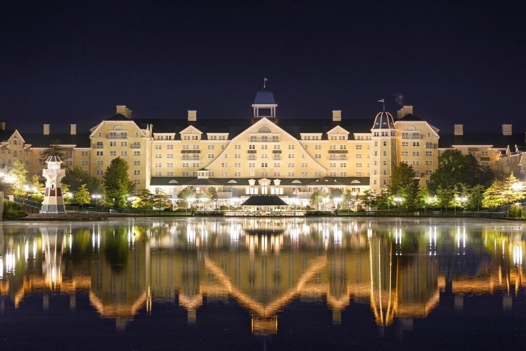 Фото Disney'S Newport Bay Club 4*
