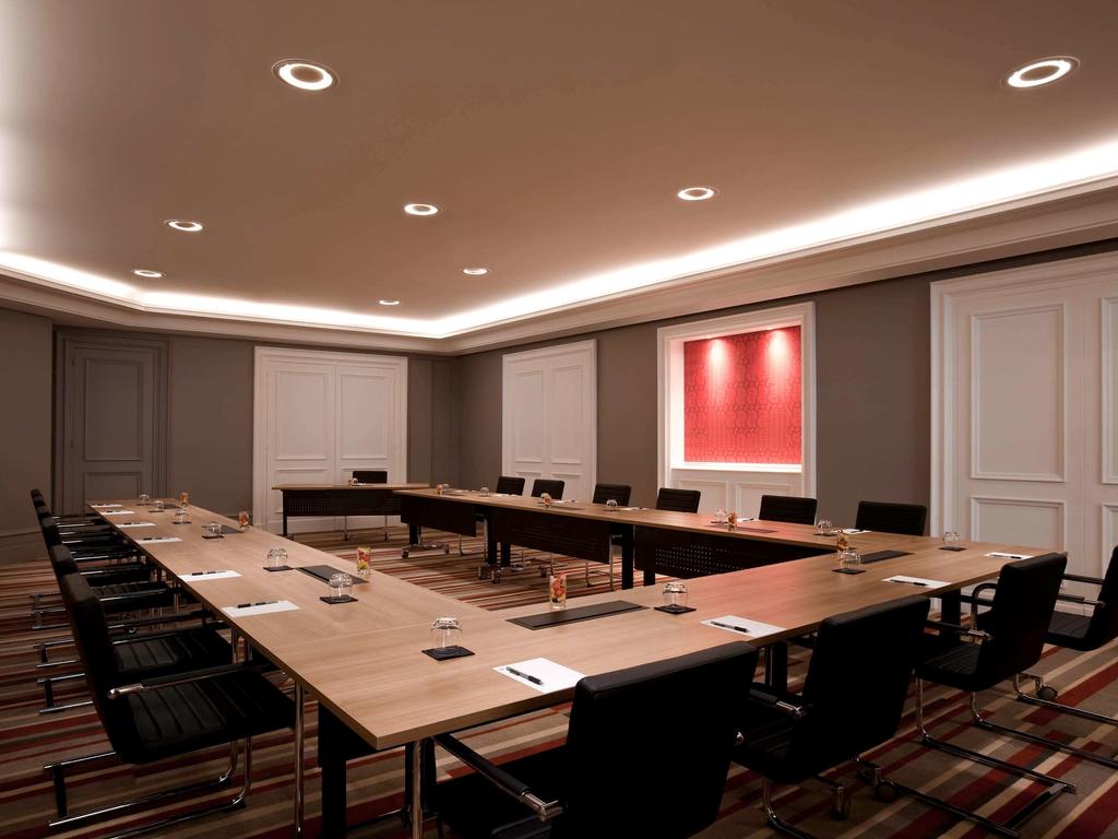 Изображение Pullman Paris Montparnasse 4*