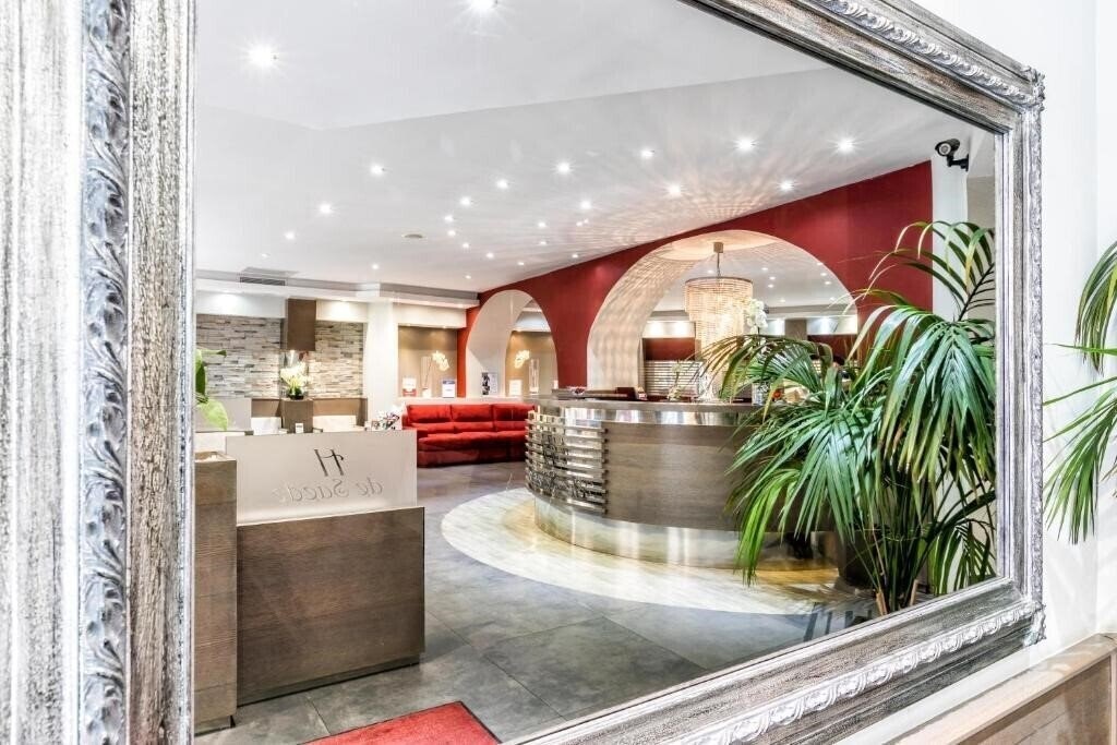 Отель Harvey 2*