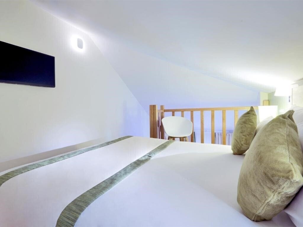 Изображение Kyriad Paris Montmartre 2*