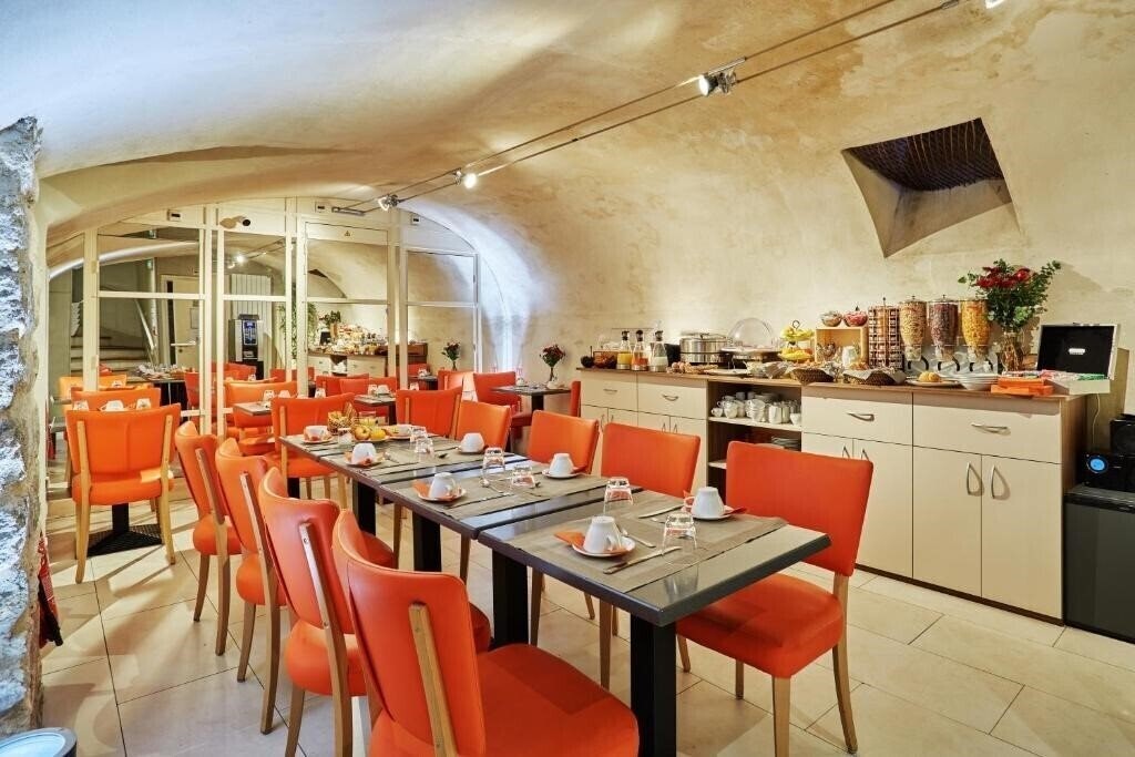 Фотография Le Relais Saint Charles 3*