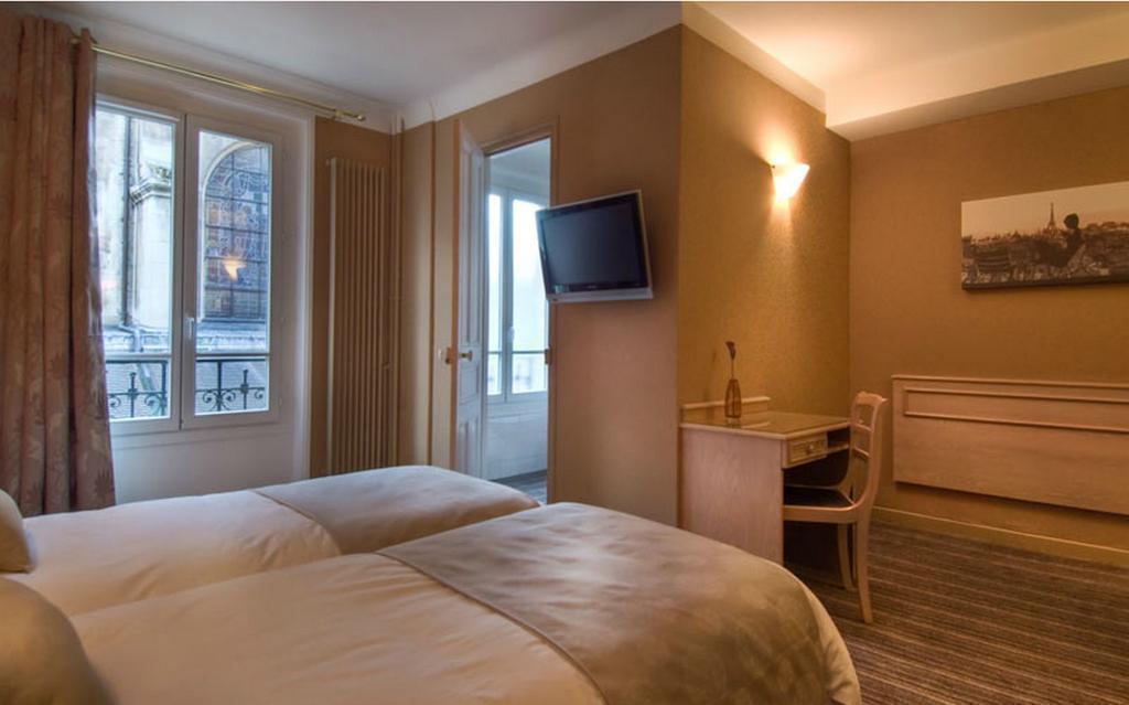 Отель Paris France Hotel 2*