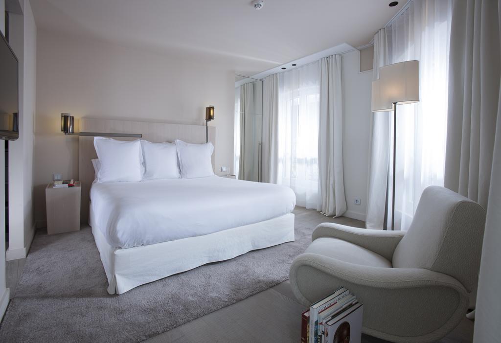 Отель Hotel De Nell 5*