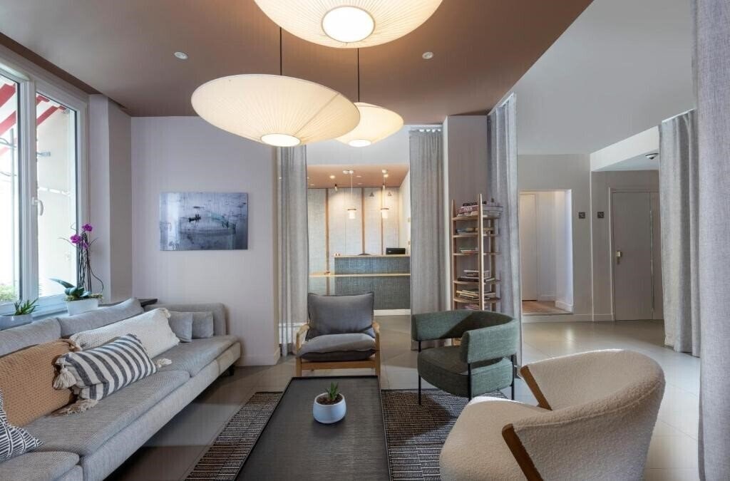 Отель Bastille De Launay 3*