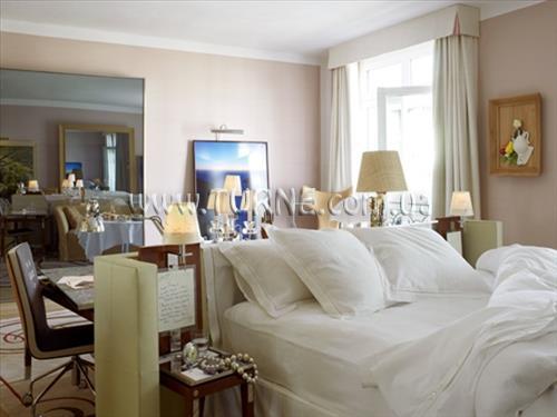 Отель Le Royal Monceau Raffles Paris 4*