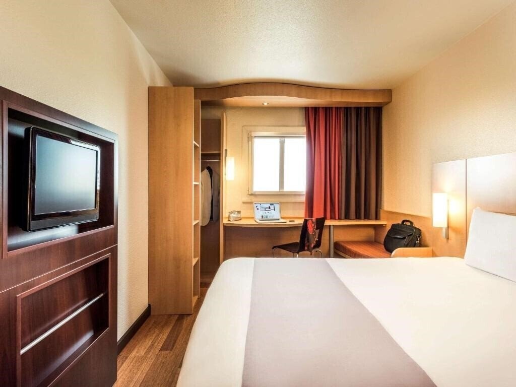 Фото Ibis Paris Montmartre 3*