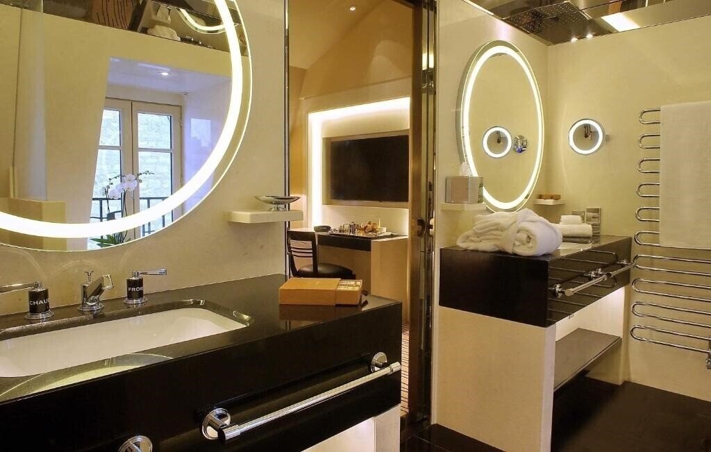 Картинка Hotel Montaigne 5*