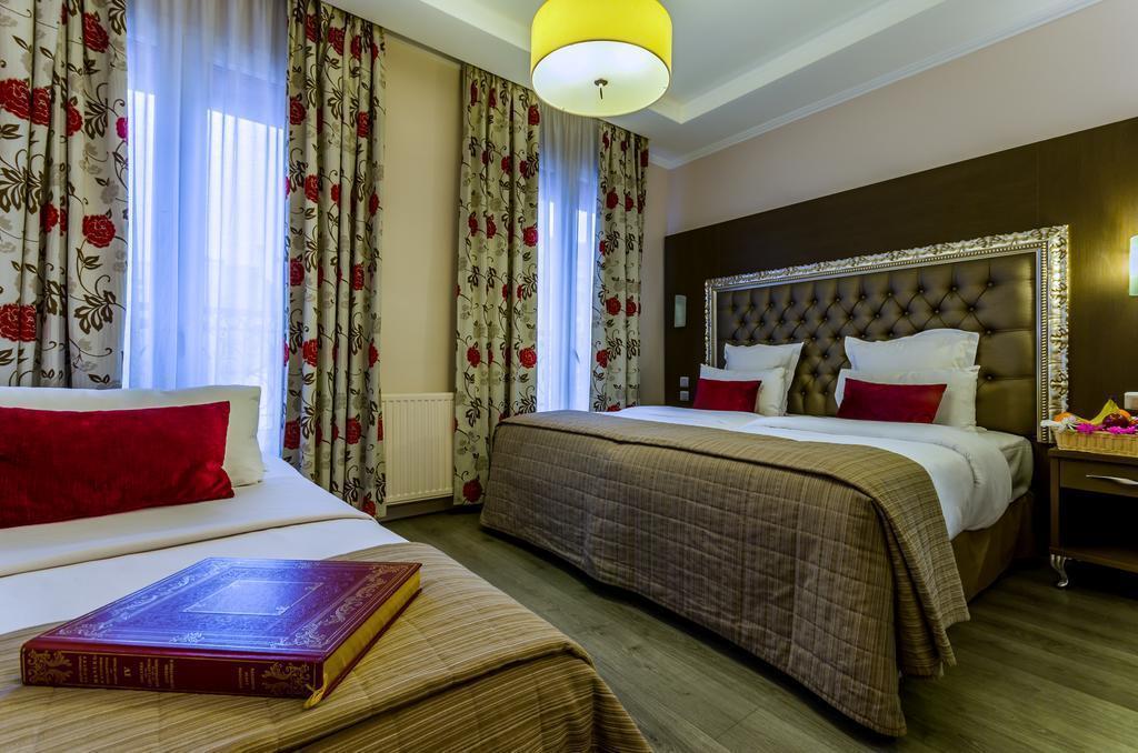 Отель Riviera 3*