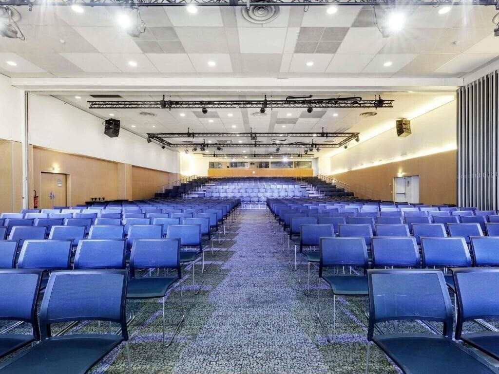 Отель Novotel Paris Est 4*