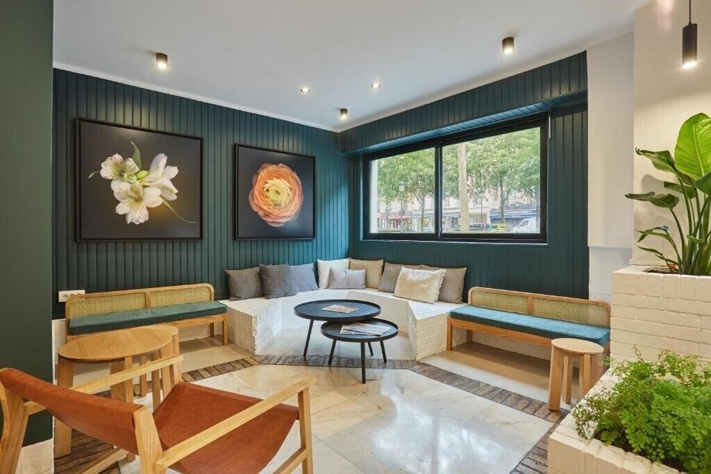 Фотография Beauquartier Montmartre 3*