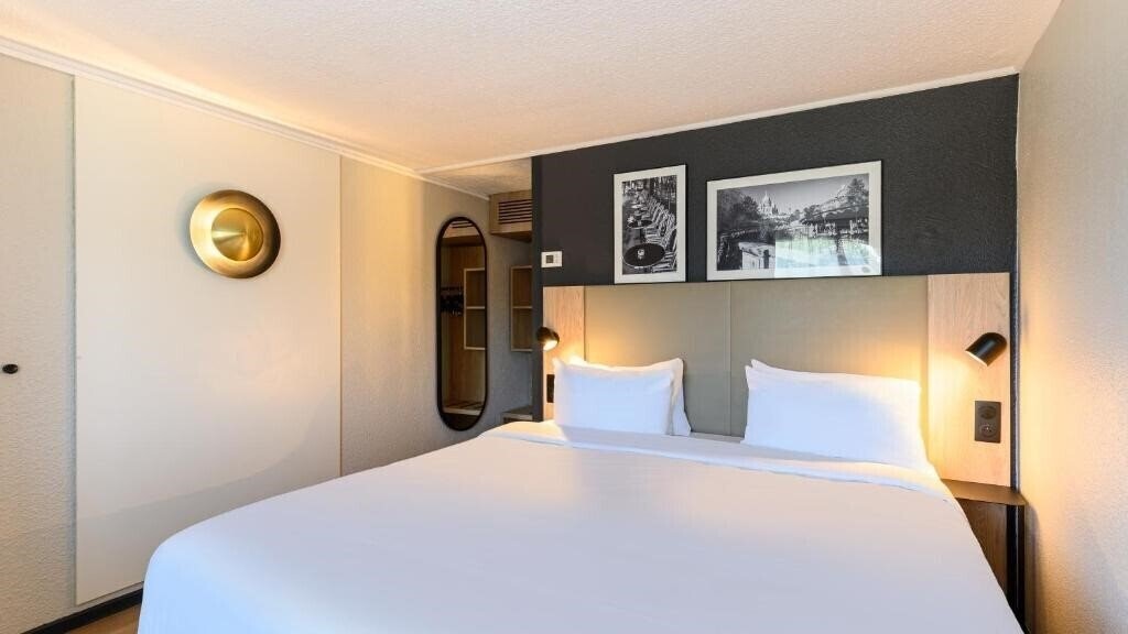 Фото Campanile Torcy 3*