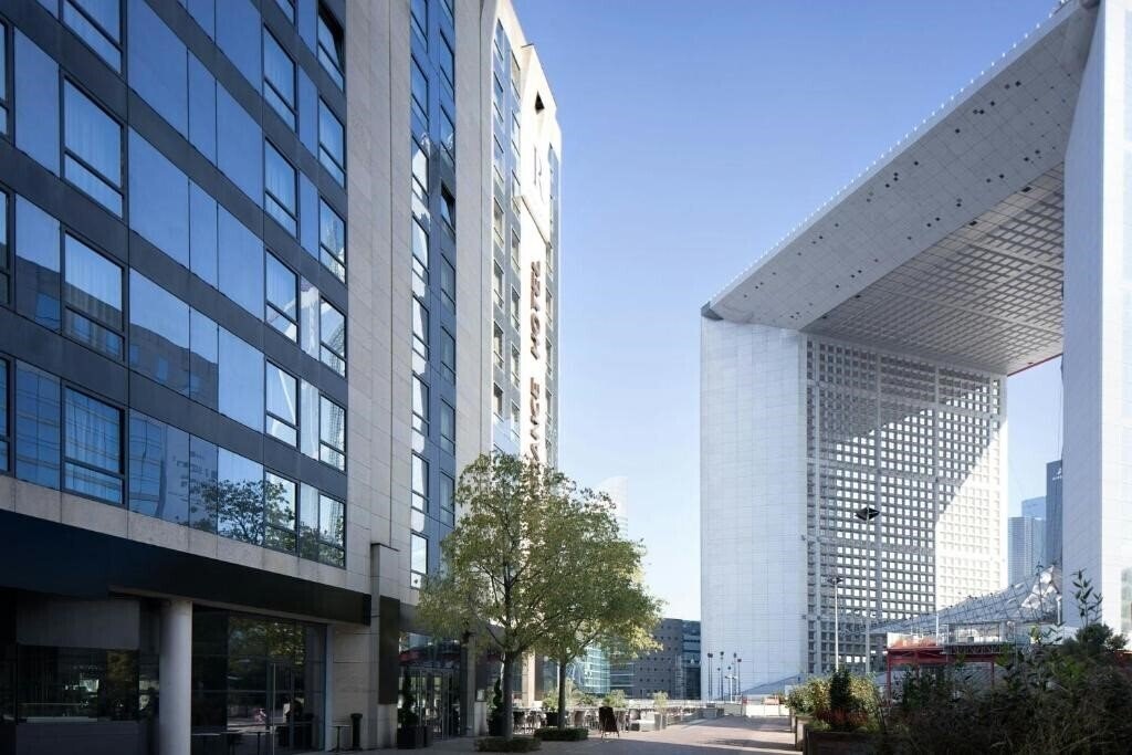 Отель Renaissance Paris La Defense Hotel 4*