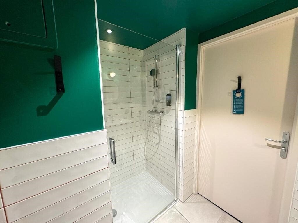 Фотография All Suites Appart Hotel et Hotel Paris 13 Porte d'Italie 3*