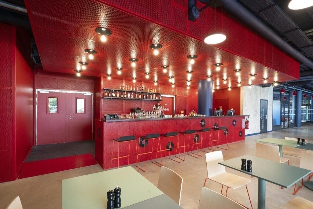 Изображение All Suites Appart Hotel et Hotel Paris 13 Porte d'Italie 3*