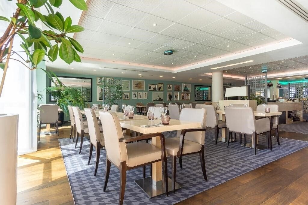 Изображение City Residence Paris CDG Airport 4*