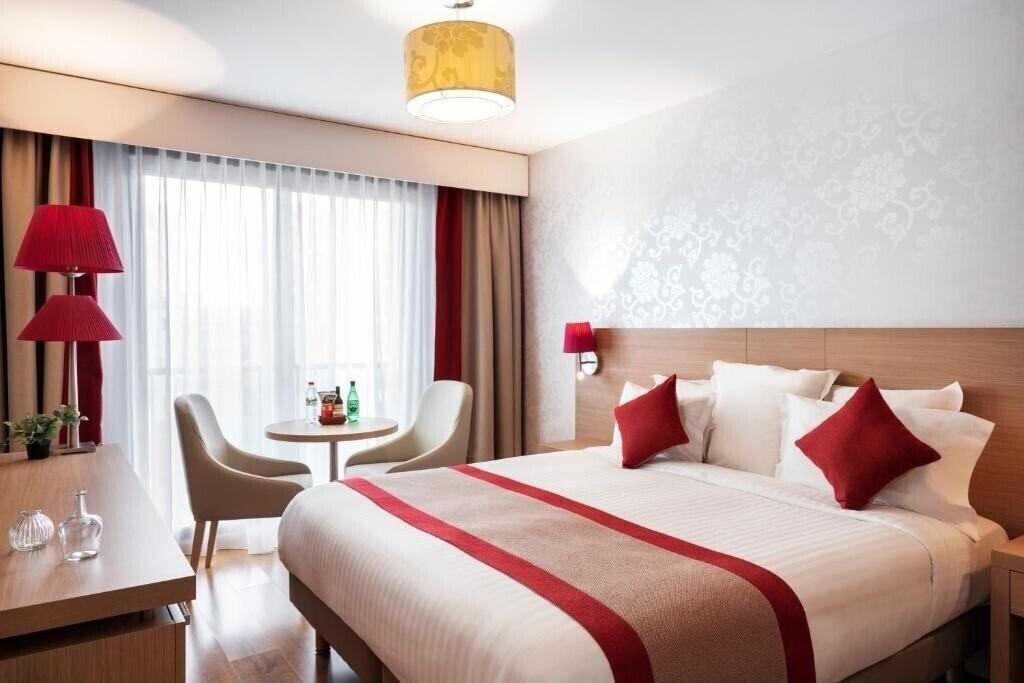 Отель Residhome Paris Evry 4*