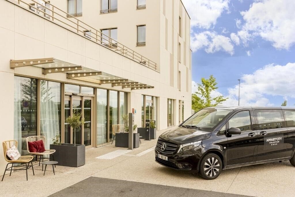Отель Appart'City Collection Paris Roissy CDG Airport 4*