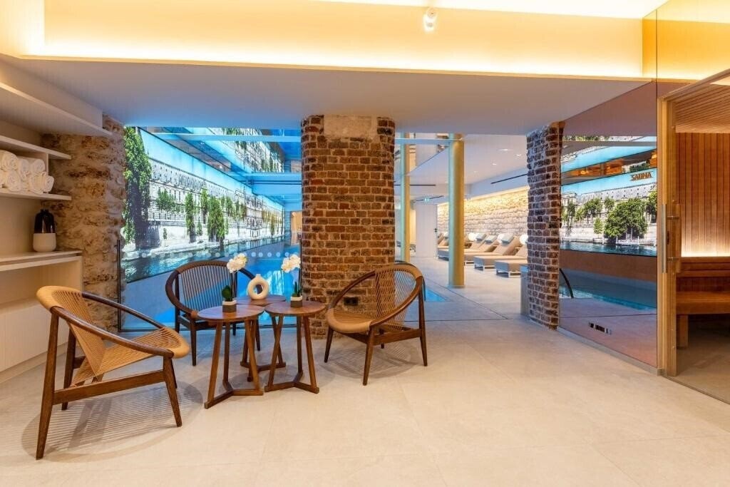 Изображение Astra Opera 4*