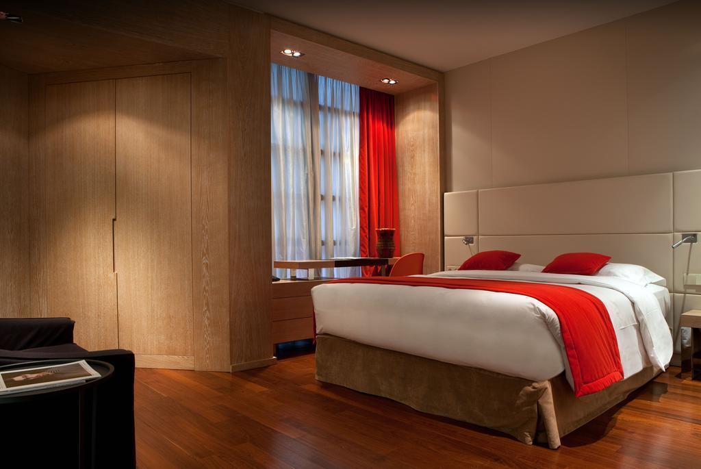 Отель Golden Tulip Opera De Noailles 4*