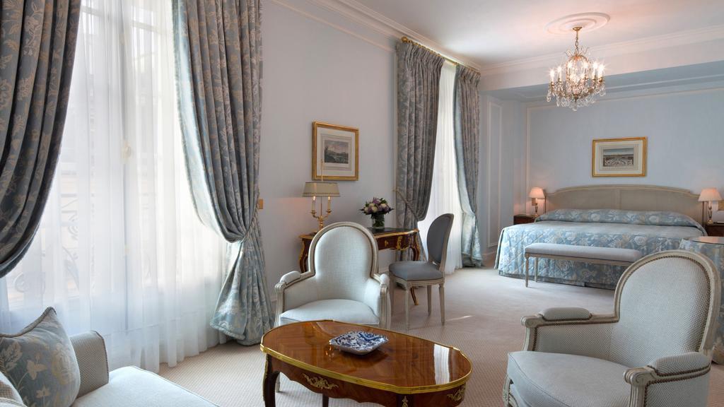 Отель Le Bristol 2*