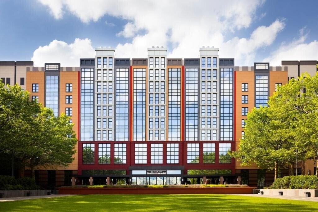 Отель Disney`s Hotel New York 4*