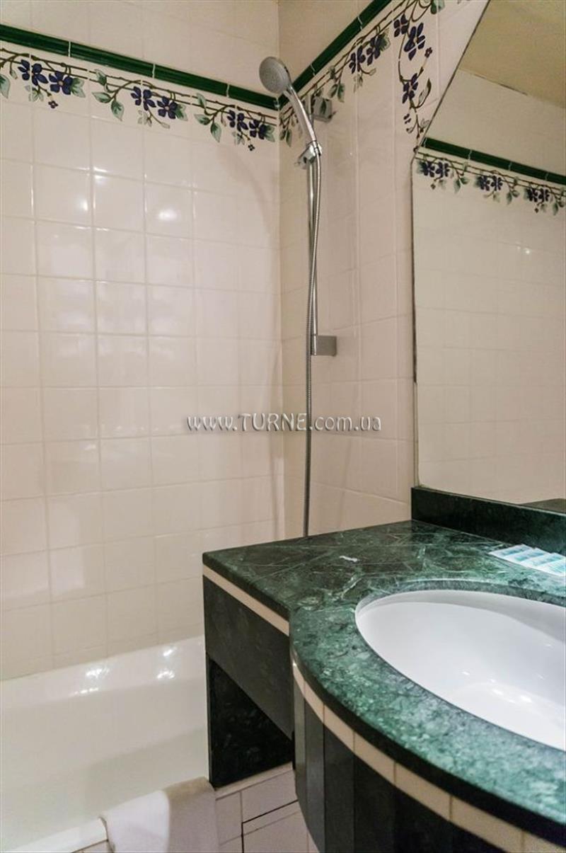 Отель Exelmans 2*