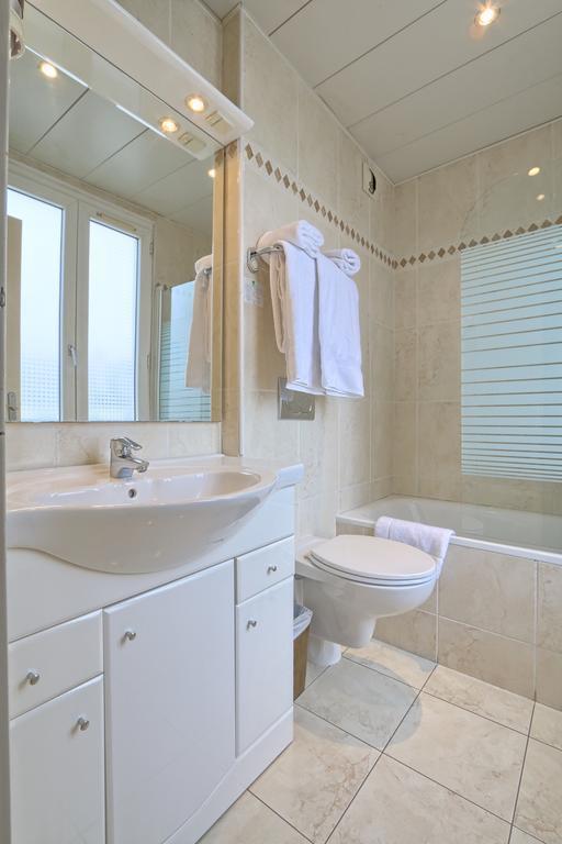 Фотография 121 Paris Hotel 3*