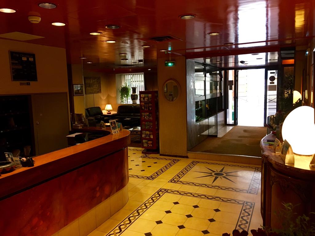 Отель Caravelle 3*