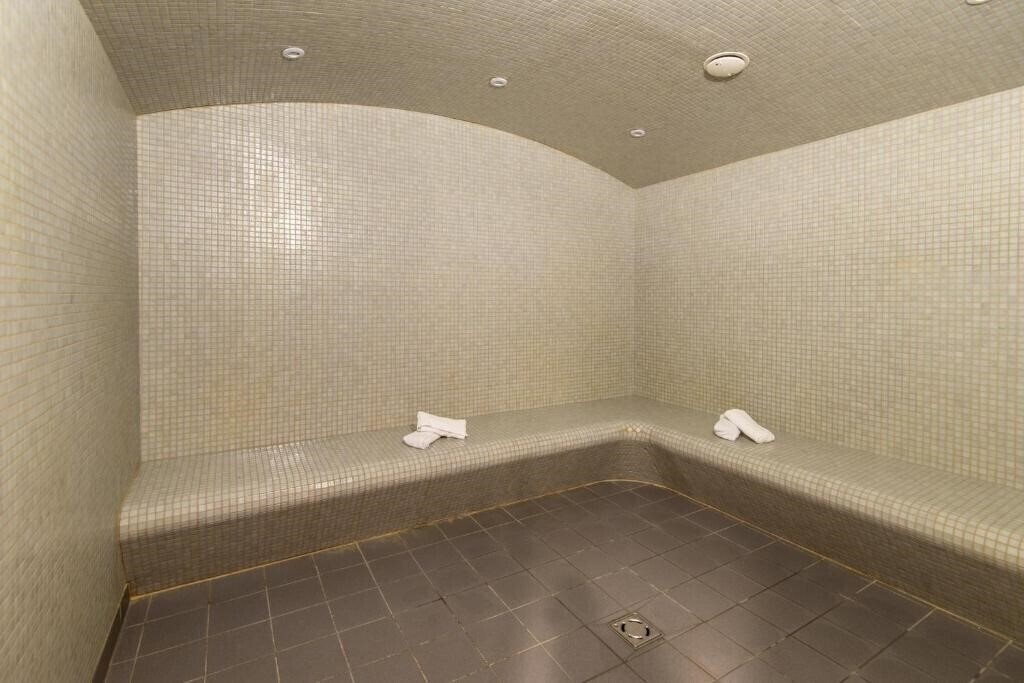 Фотография Terres de France Rouen Flaubert 3*