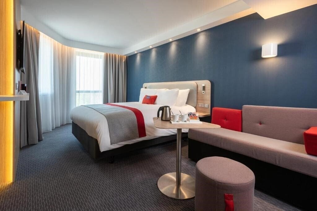 Фото Holiday Inn Express Rouen Centre Rive Gauche 3*