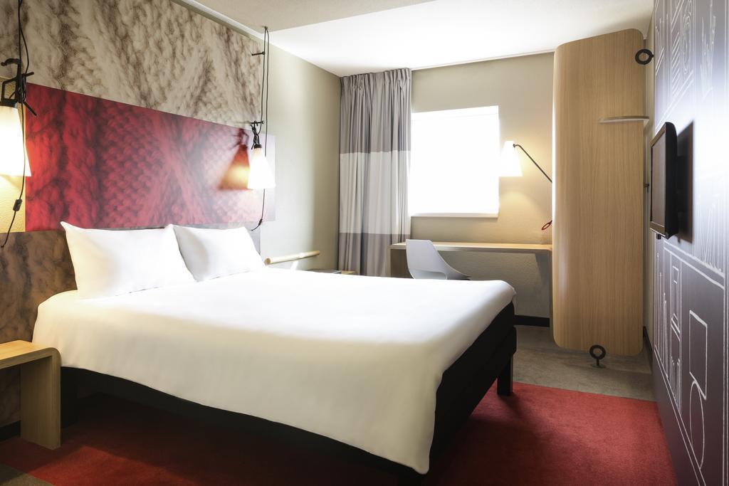 Отель Hotel Ibis Strasbourg Centre Petite France 3*