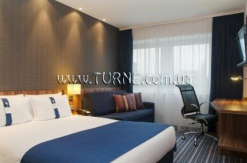 Фото Holiday Inn Express 3*