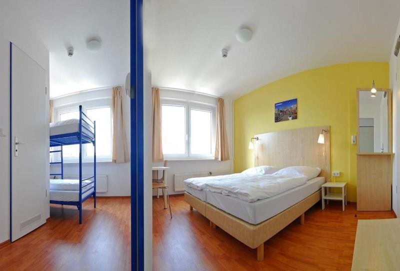 Фотография A & O Berlin Mitte 2*