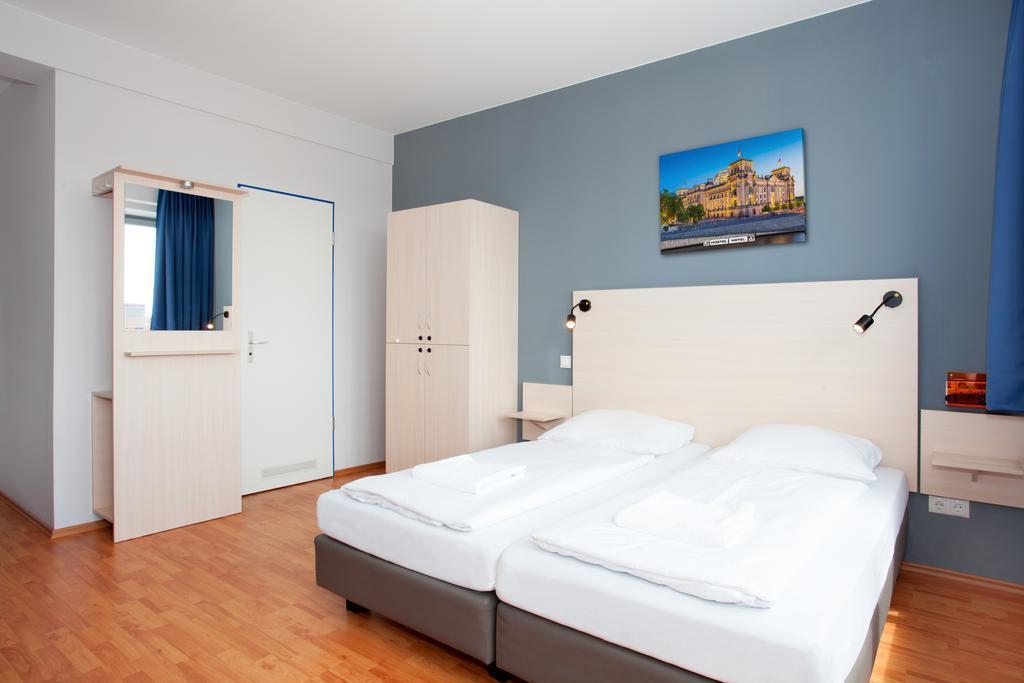 Отель A & O Berlin Mitte 2*