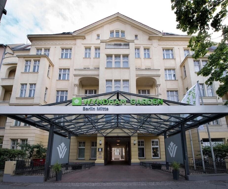 Отель Wyndham Garden Berlin Mitte 4*