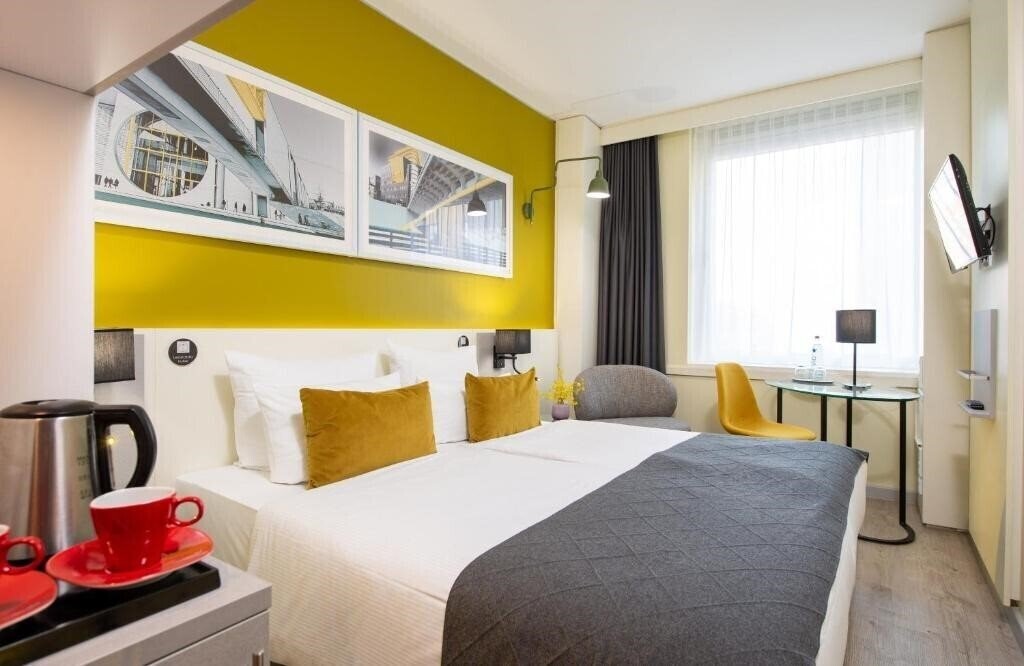 Отель Leonardo Hotel Berlin Mitte 4*
