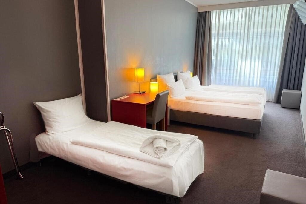 Изображение Novum Select Hotel Berlin Gendarmenmarkt 4*