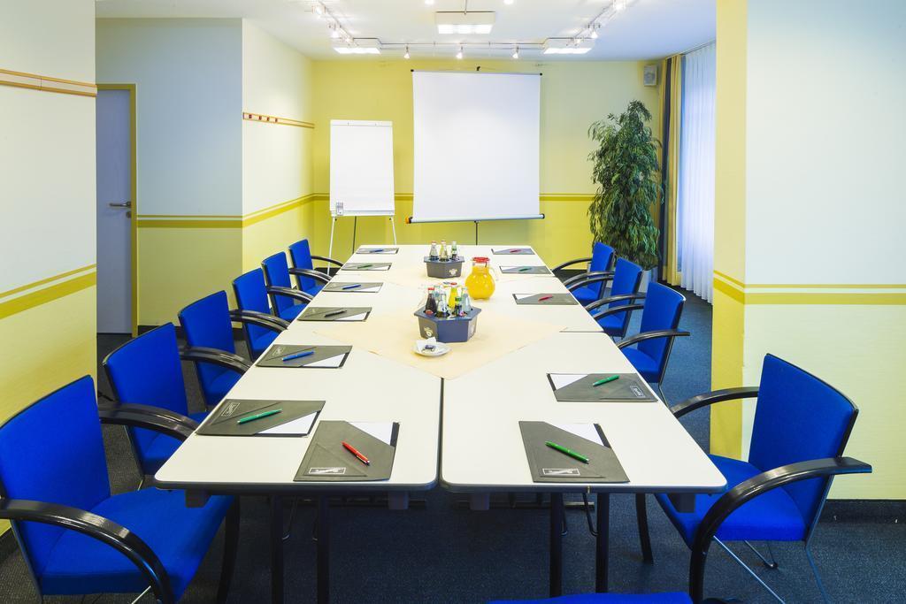 Фотография Am Terrassenufer 4*