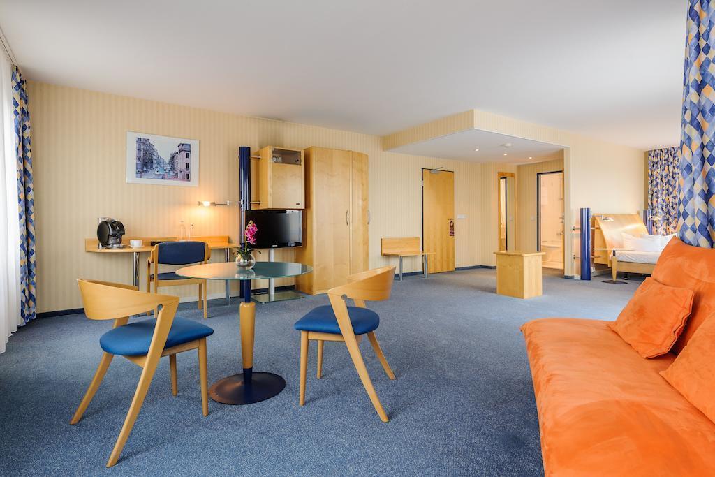 Картинка Mercure Hotel Dresden Elbpromenade 3*