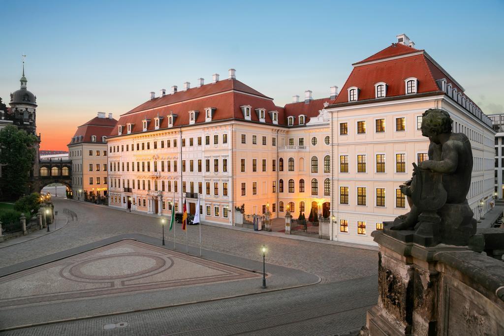 Отель Taschenbergpalais Kempinski Dresden 5*